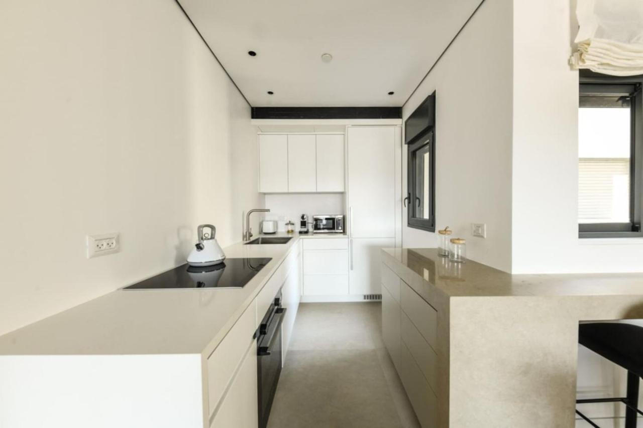 Modern And Vibrant 1Br Apt With Private Balcony Apartment Tel Aviv