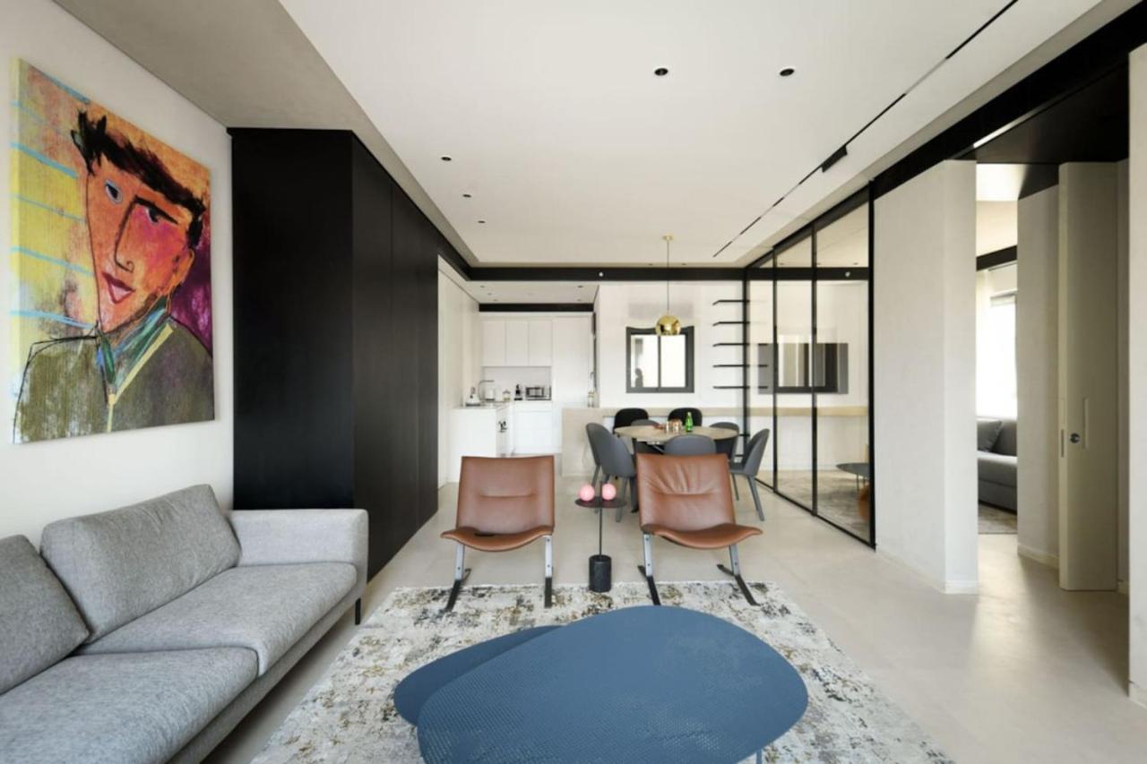 Apartamento Modern And Vibrant 1Br Apt With Private Balcony Tel Aviv